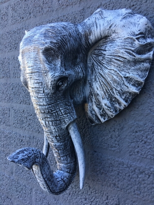 Beautiful black-grey elephant head wall ornament, beautiful!!!